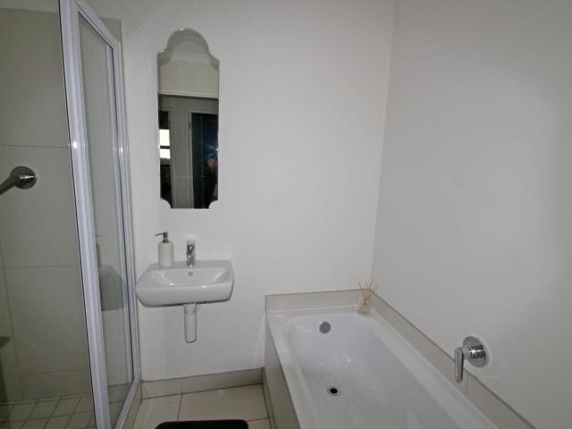 2 Bedroom apartment for sale in Zonnebloem, Cape Town