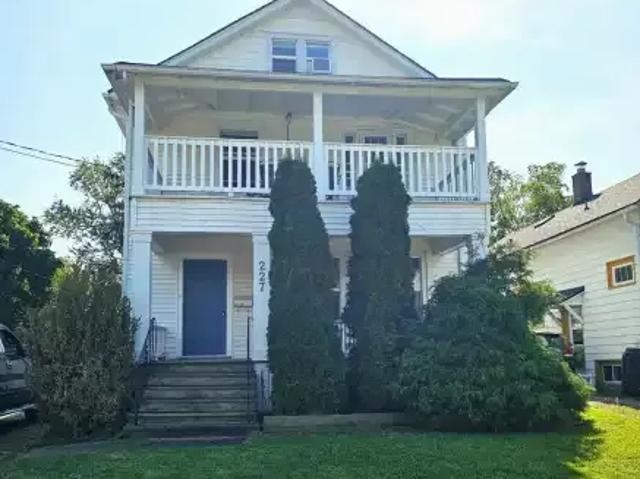 2 Bedroom Apartment Fort Erie ON 102846278