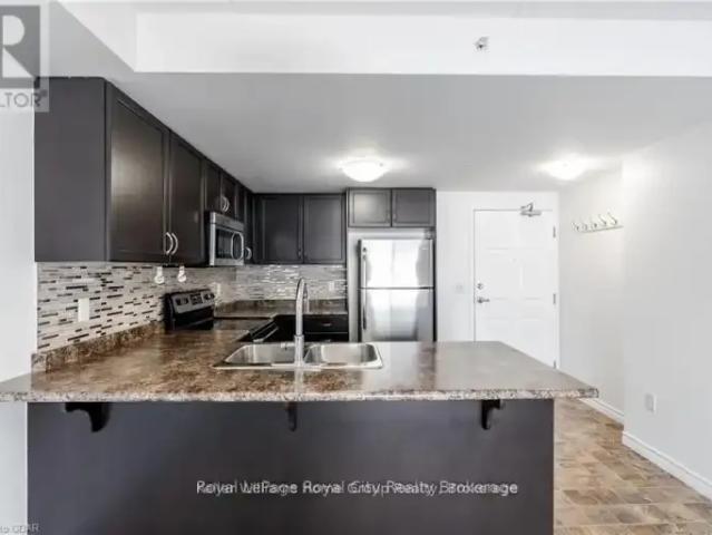 2 Bedroom Apartment Guelph ON 102587549