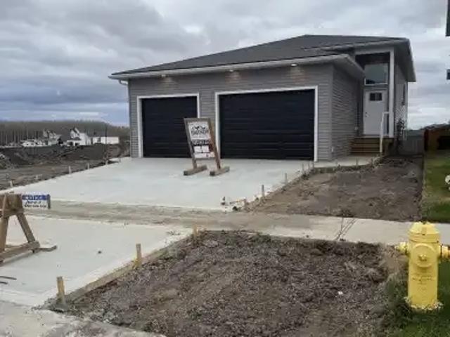 2 Bedroom Apartment Grande Prairie AB 102715279