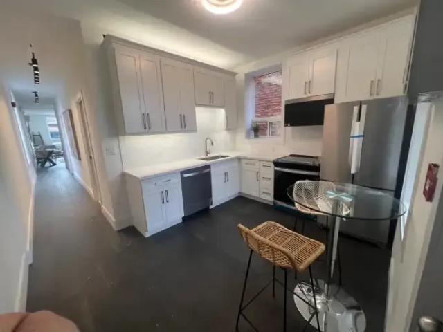 2 Bedroom Apartment Hamilton ON 101789965