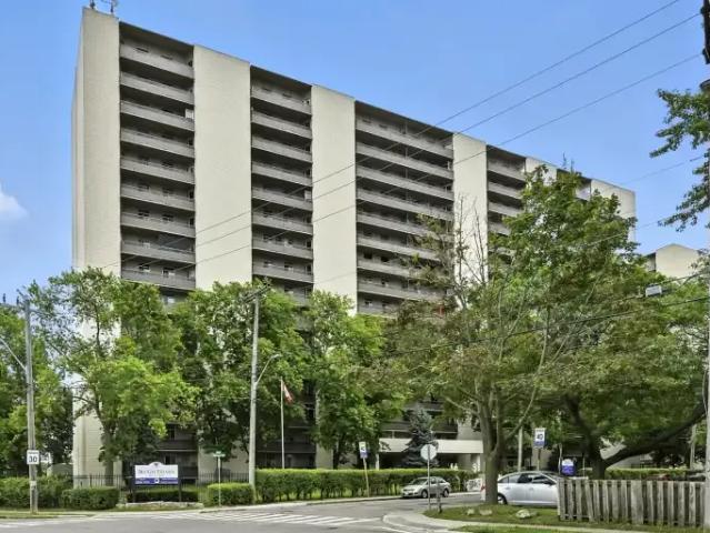 2 Bedroom Apartment Hamilton ON 104876345