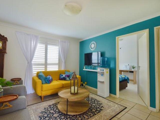 2 Bedroom Apartment in Muizenberg