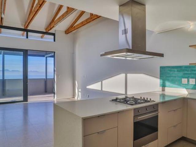 2 Bedroom Apartment in Muizenberg
