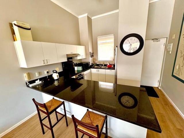 2 Bedroom Apartment in Muizenberg