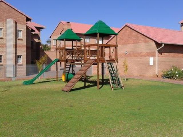 2 Bedroom Apartment in Magalieskruin