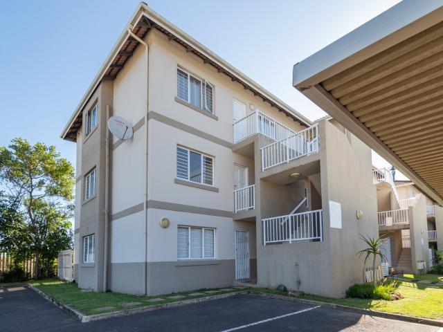 2 Bedroom Apartment in Manor Estates