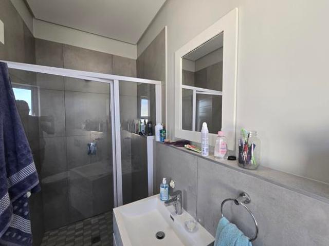 2 Bedroom Apartment in Manor Estates