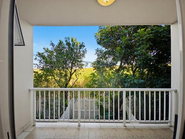 2 Bedroom Apartment in Manor Estates