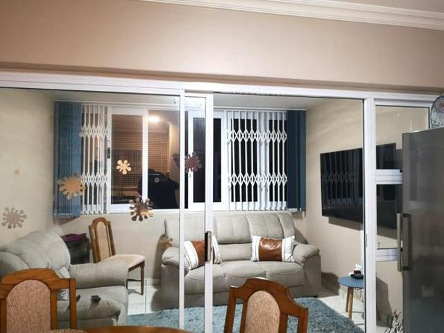 2 Bedroom Apartment in Manaba Beach