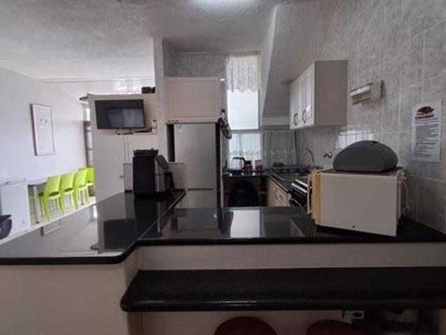 2 Bedroom Apartment in Manaba Beach