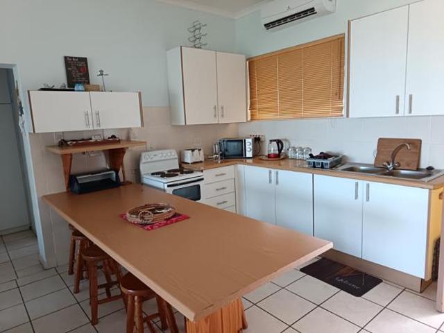 2 Bedroom Apartment in Manaba Beach