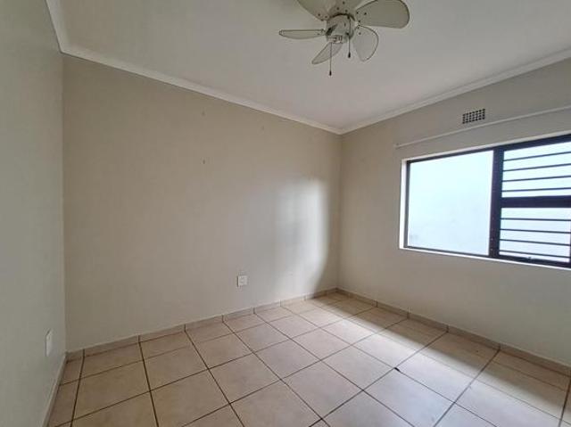 2 Bedroom Apartment in Manaba Beach