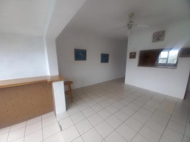 2 Bedroom Apartment in Manaba Beach