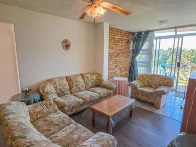 2 Bedroom Apartment in Manaba Beach