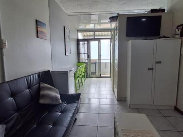 2 Bedroom Apartment in Manaba Beach
