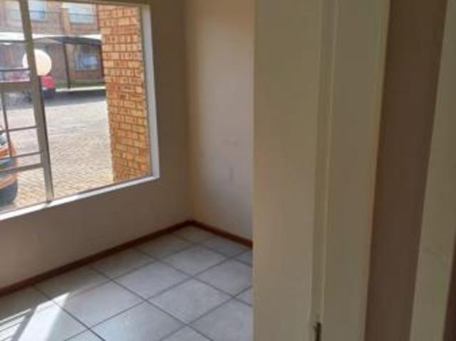 2 Bedroom Apartment in Mantevrede