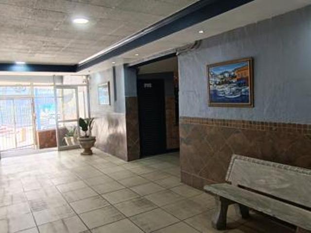 2 Bedroom Apartment in Margate Beach