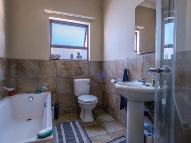 2 Bedroom Apartment in Melodie
