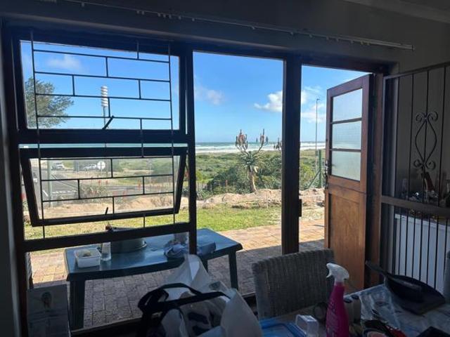 2 Bedroom Apartment in Melkbosstrand