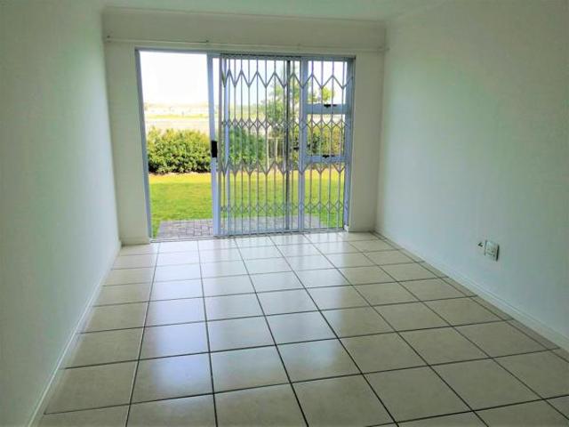 2 Bedroom Apartment in Melkbosstrand