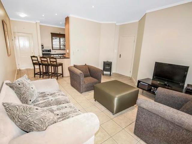 2 Bedroom Apartment in Melrose