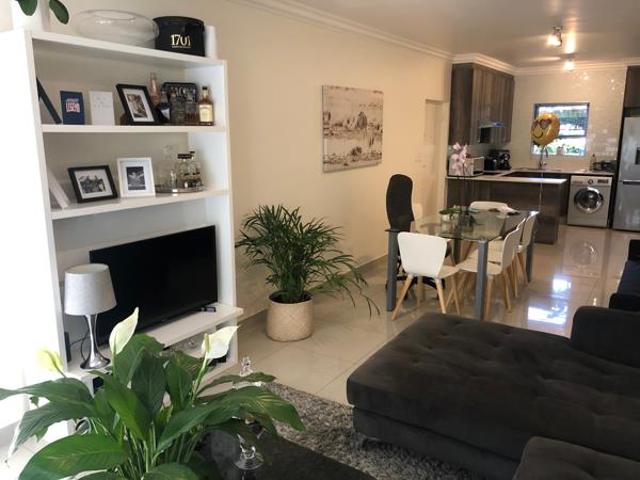 2 Bedroom Apartment in Melrose