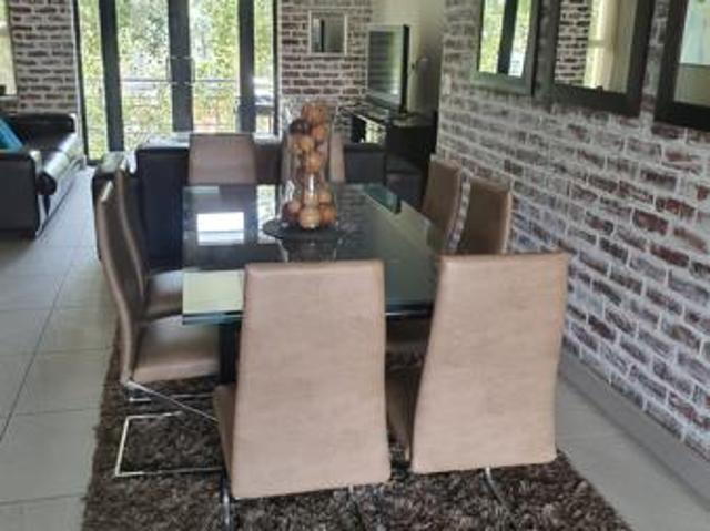 2 Bedroom Apartment in Melrose