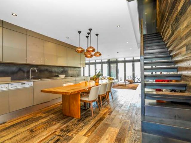 2 Bedroom Apartment in Melrose Arch