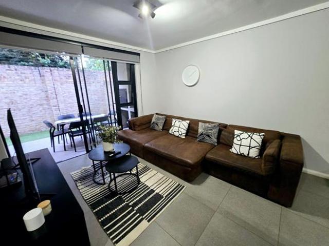 2 Bedroom Apartment in Menlo Park