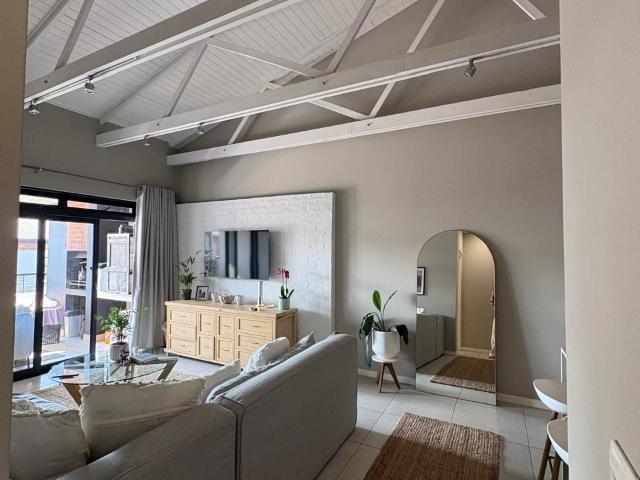 2 Bedroom Apartment in Menlo Park