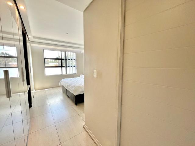 2 Bedroom Apartment in Menlo Park