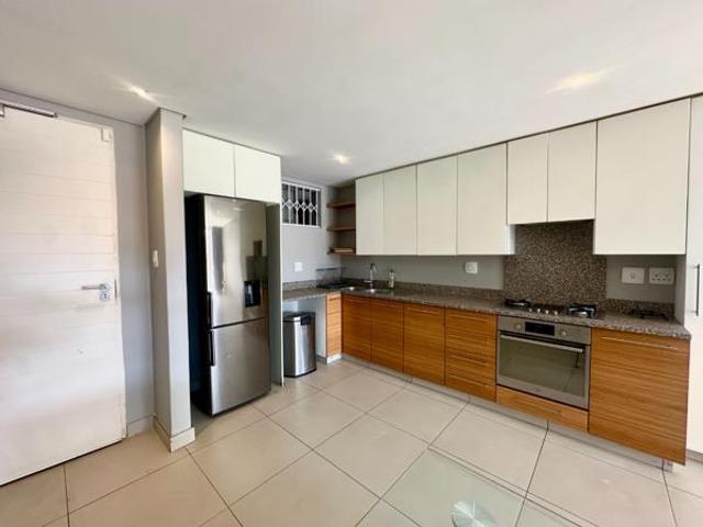 2 Bedroom Apartment in Menlo Park