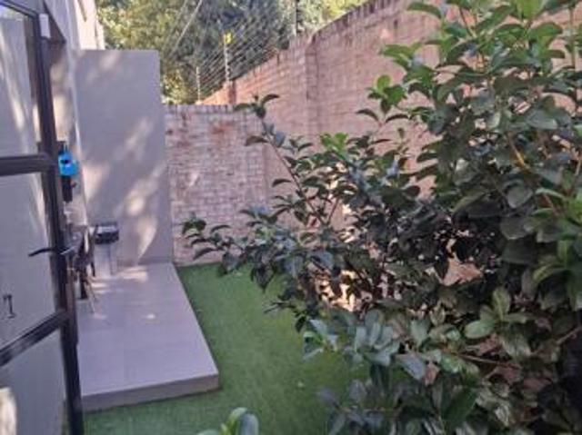 2 Bedroom Apartment in Menlo Park