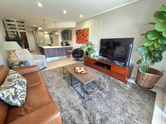 2 Bedroom Apartment in Menlo Park