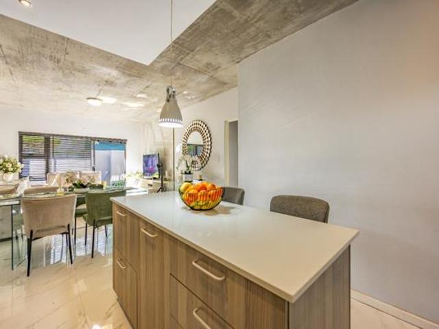 2 Bedroom Apartment in Menlo Park