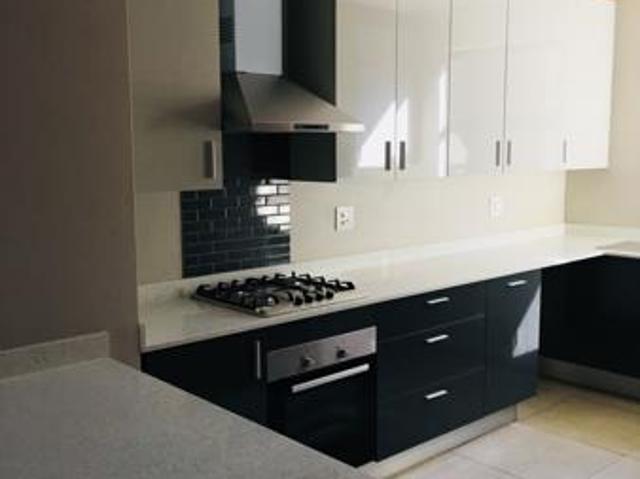 2 Bedroom Apartment in Menlo Park
