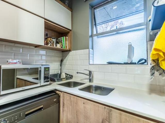 2 Bedroom Apartment in Menlo Park