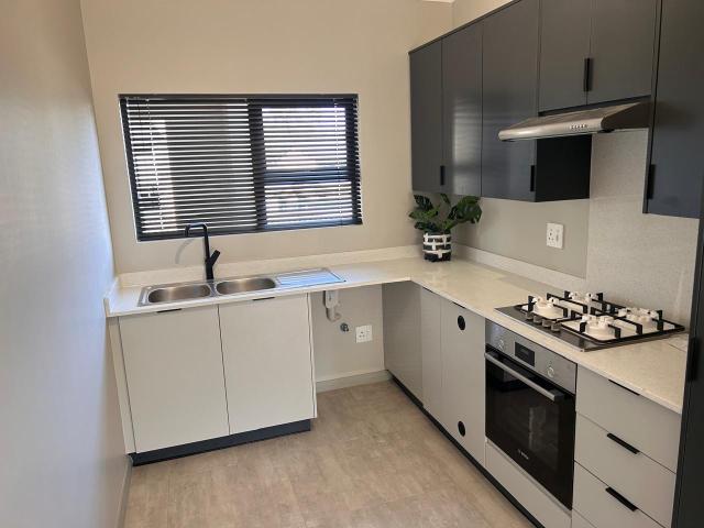 2 Bedroom Apartment in Menlo Park