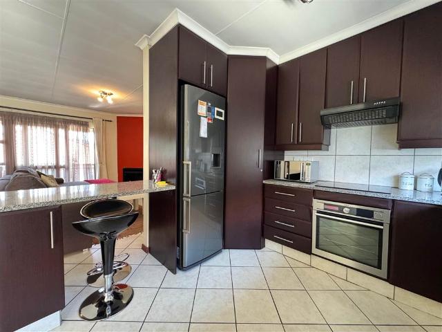 2 Bedroom Apartment in Meyersdal