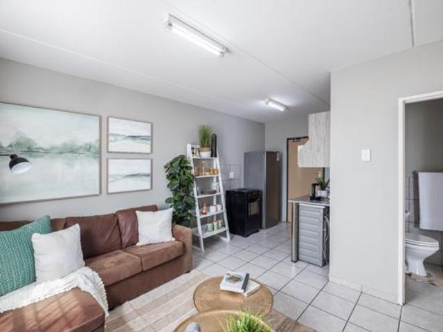 2 Bedroom Apartment in Meyerton Central