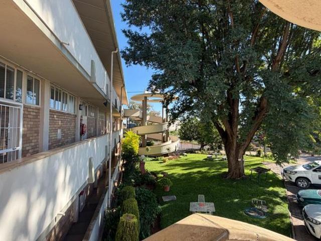 2 Bedroom Apartment in Middelpos