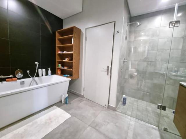 2 Bedroom Apartment in Midfield Estate