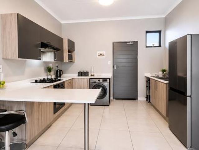 2 Bedroom Apartment in Midridge Park