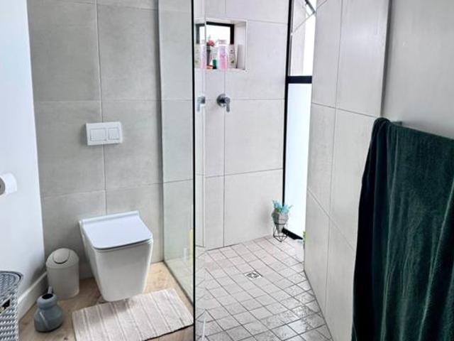 2 Bedroom Apartment in Milnerton Central