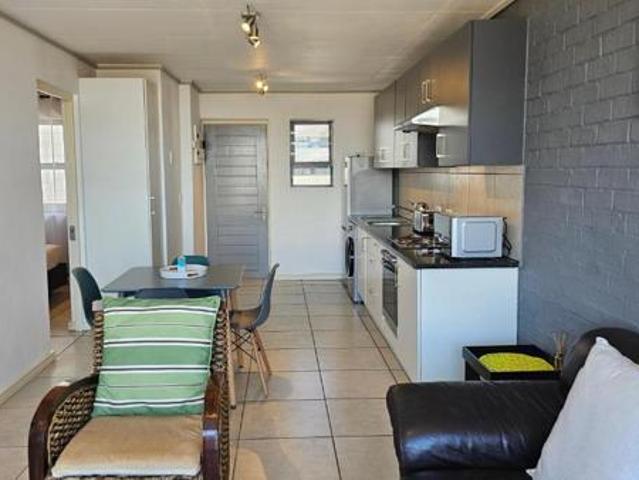 2 Bedroom Apartment in Milnerton Central