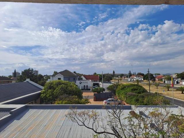 2 Bedroom Apartment in Milnerton Central