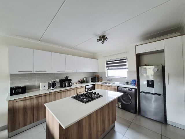 2 Bedroom Apartment in Modderfontein