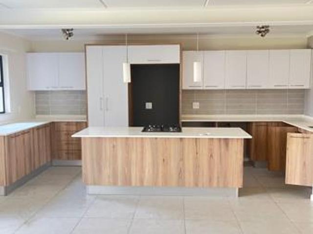 2 Bedroom Apartment in Modderfontein