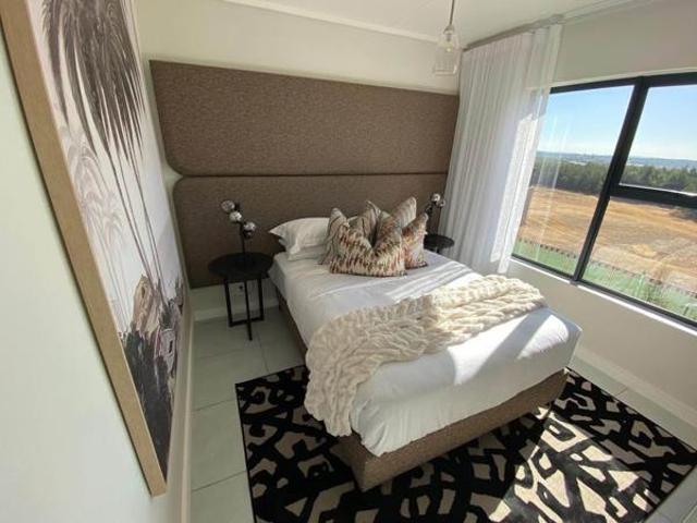2 Bedroom Apartment in Mooikloof Ridge